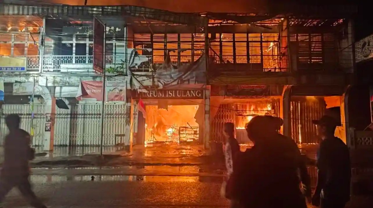 Pemilik Warung Bubur  Ceritakan Detik-detik  Kebakaran di Jalan Jerendeng  Abdurahman Bengkayang
