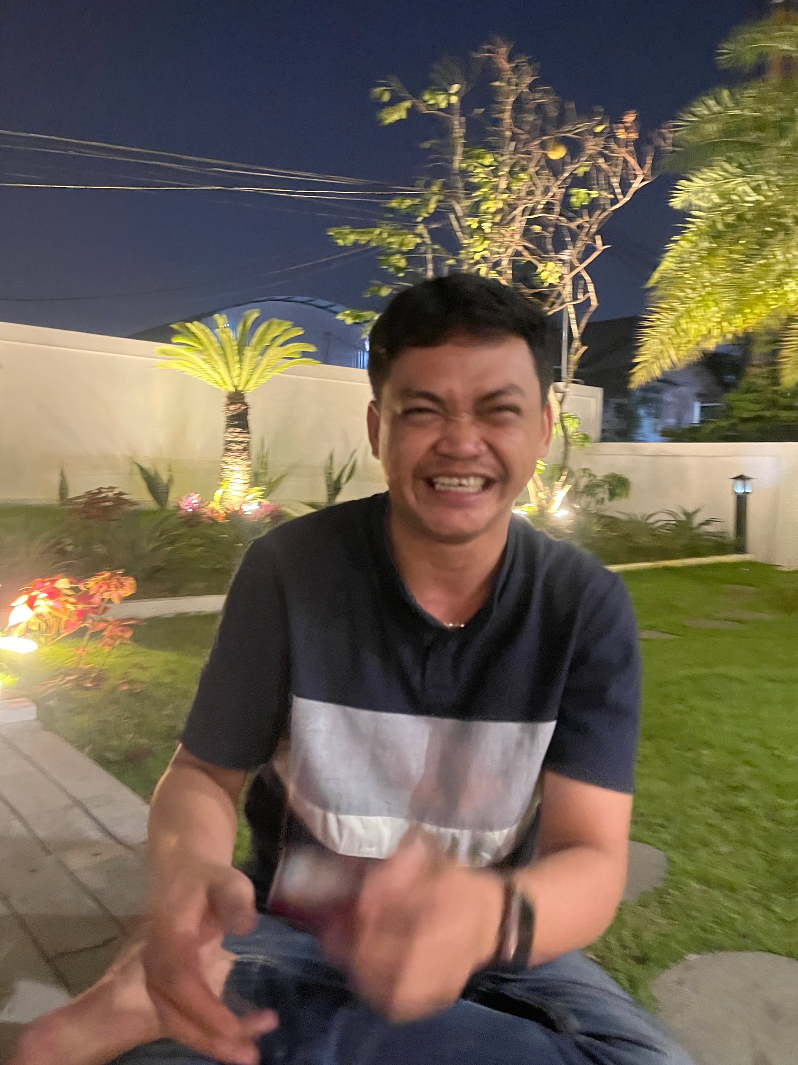 VIRAL! Satpam Audi Motor Terhege, Urai Bersama Agung dan Kris Jadi Sorotan
